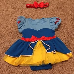 Disney Snow White Outfit